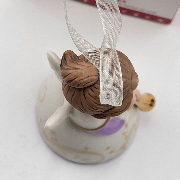 Hallmark 2016 Heavenly Belles Series #4 Porcelain Angel Bell Ornament‎ - Picture 7 of 12
